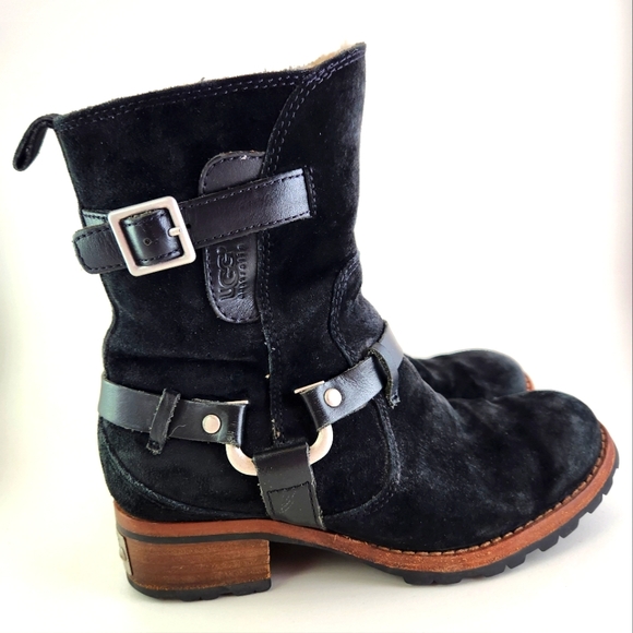 UGG Endell Boots - Picture 1 of 7